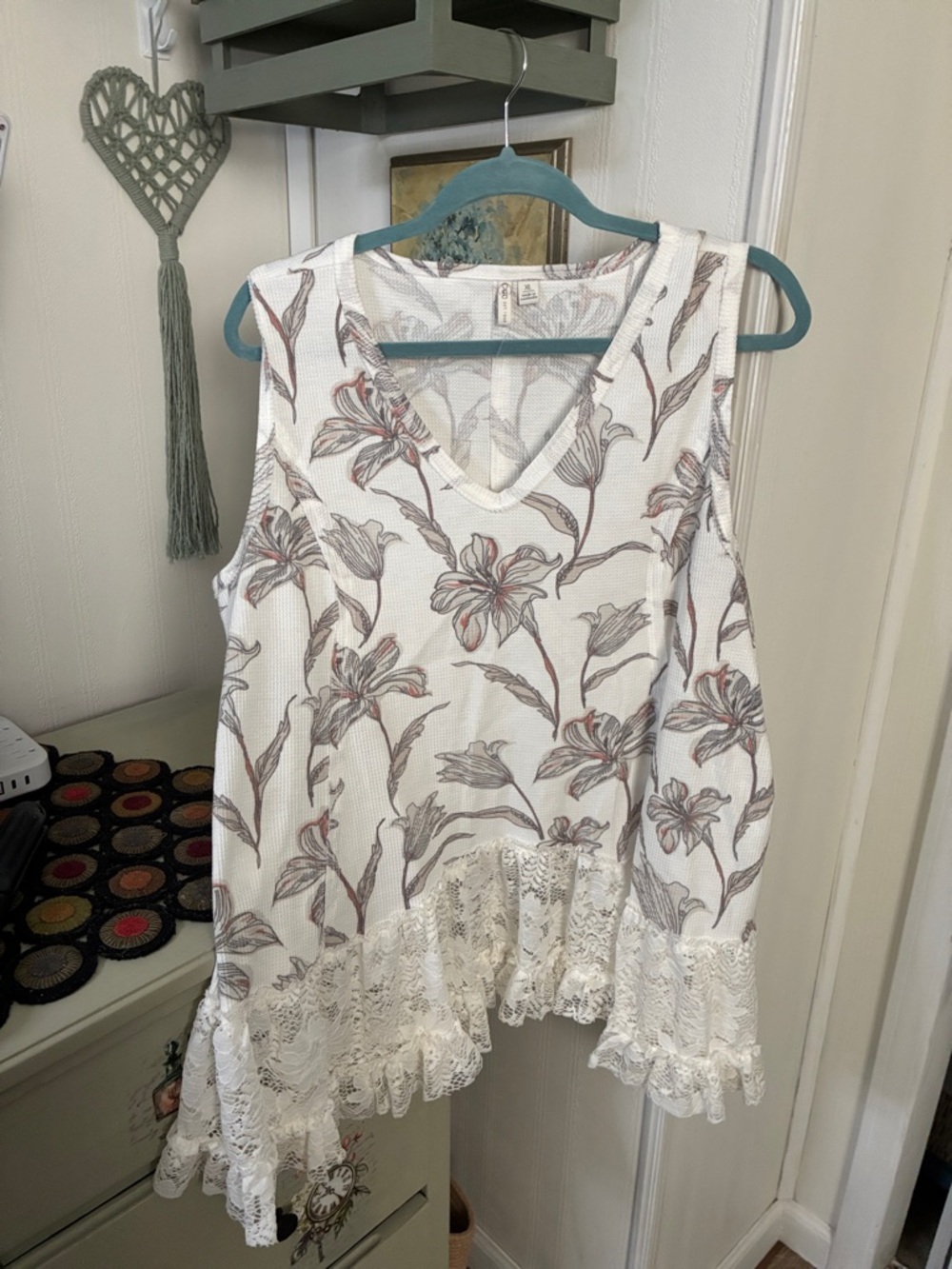 Cato White Floral V-Neck Tank with Lace Hem